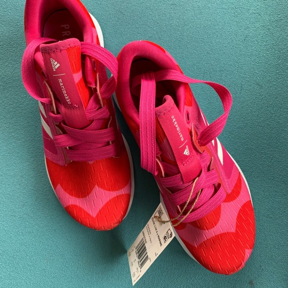 Adidas Women's Red and Pink EDGE LUX 4 X MARIMEKKO Fashion Sneakers 5-1/2M NWT - Picture 6 of 7